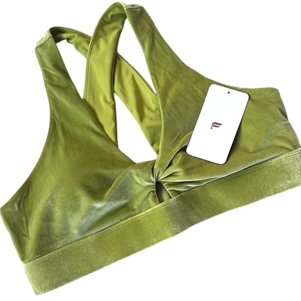 NWT Fabletics Oasis Twist Front Velour Sports Bra Size XXL